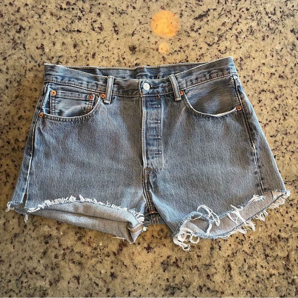 Vintage 501 Levi’s 100% cotton denim cut off shorts